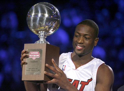 横看成岭侧成峰，乔治娜晒出差照秀出傲人身材（换个角度皆风景，乔治娜晒差旅美照尽显好身材）