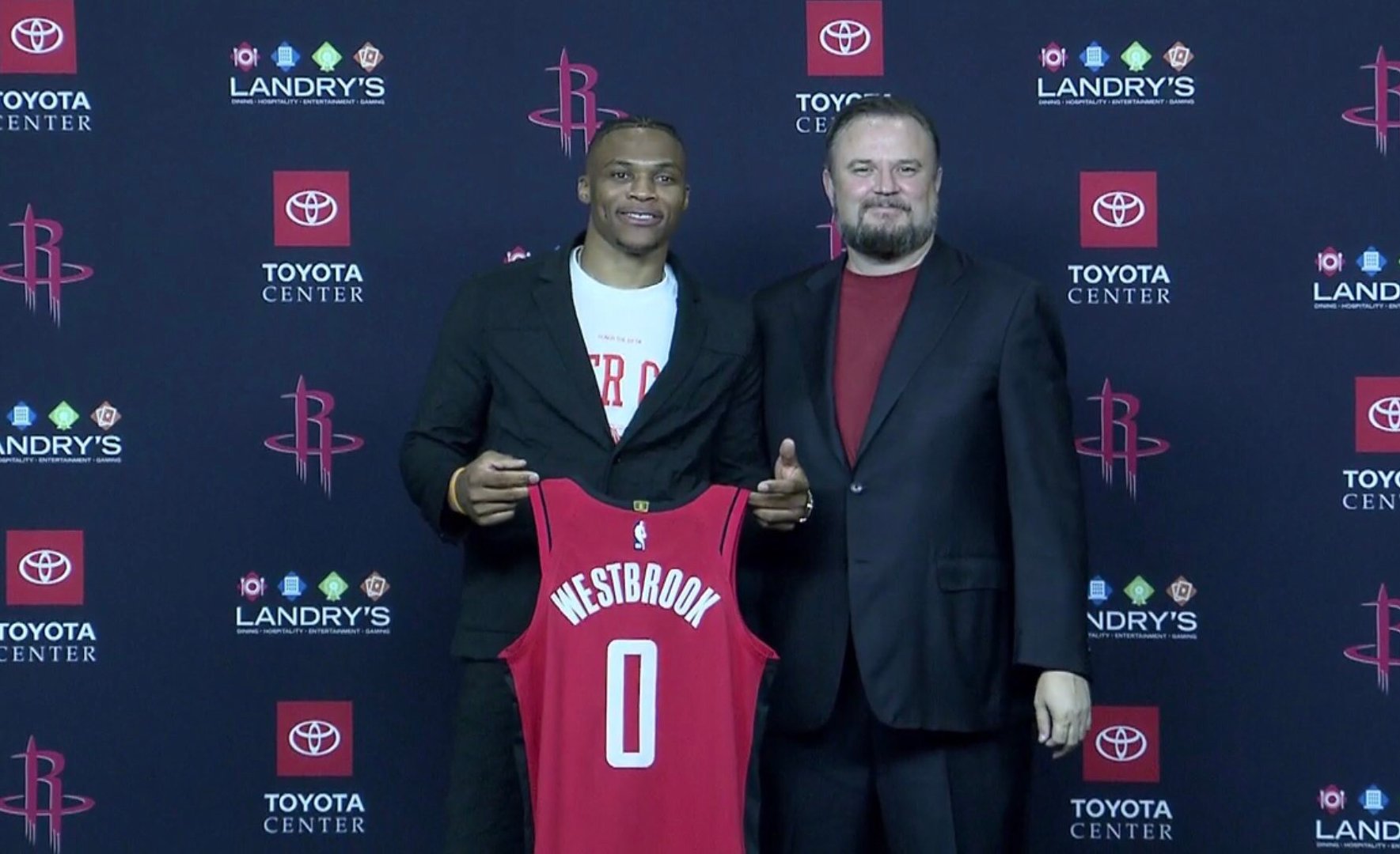 意媒：拜仁天才边锋利契纳或离队，尤文和米兰等队有意争夺（意媒：拜仁新星边锋利契纳或将离队，尤文米兰等队追逐）