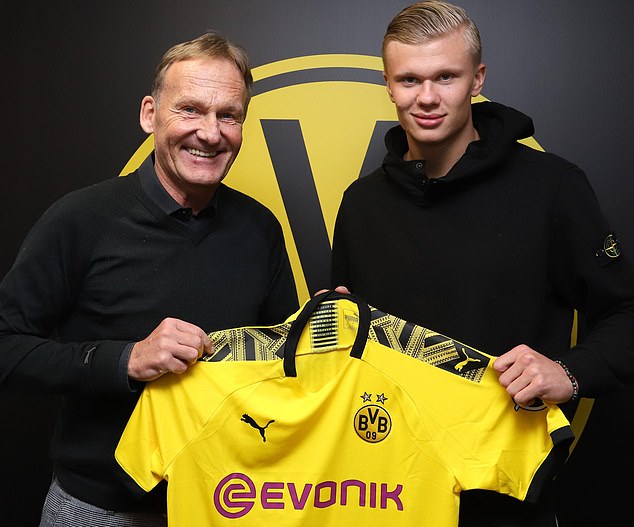 辽宁男篮王哲林末节爆发带队取胜