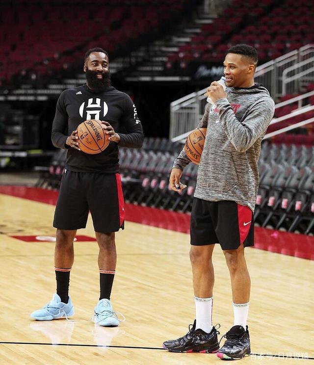 中超比赛亮点：上海海港绝杀山东泰山,（中超焦点战：上海海港读秒绝杀山东泰山）