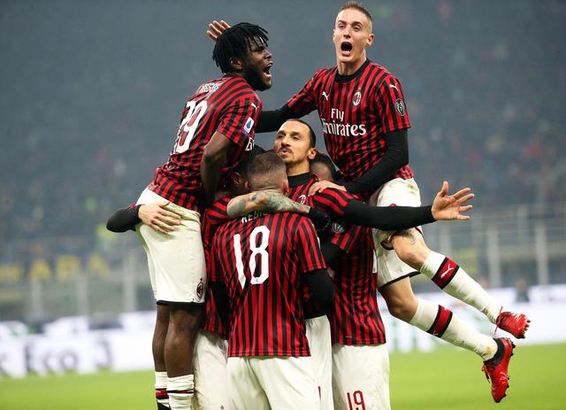 半场战报：圣保利1-0海登海姆，卡尔斯破门（半场比分：圣保利暂1比0领先海登海姆，卡尔斯建功）