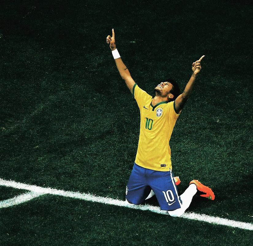 索扎将吹罚生涯第三场米兰德比，曾执法23-24赛季国米5-1米兰